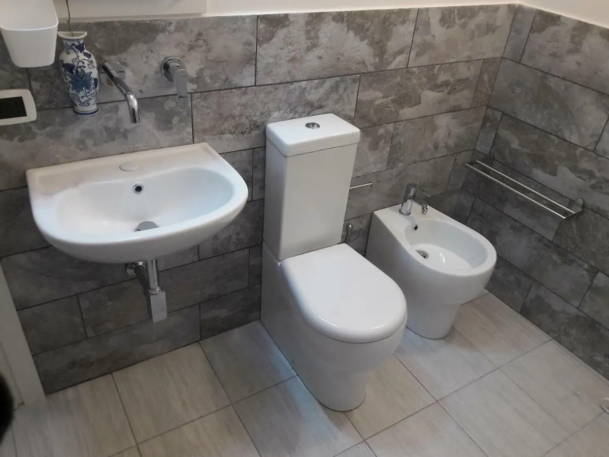 Apartment Manzoni Suite Home CTA Italien